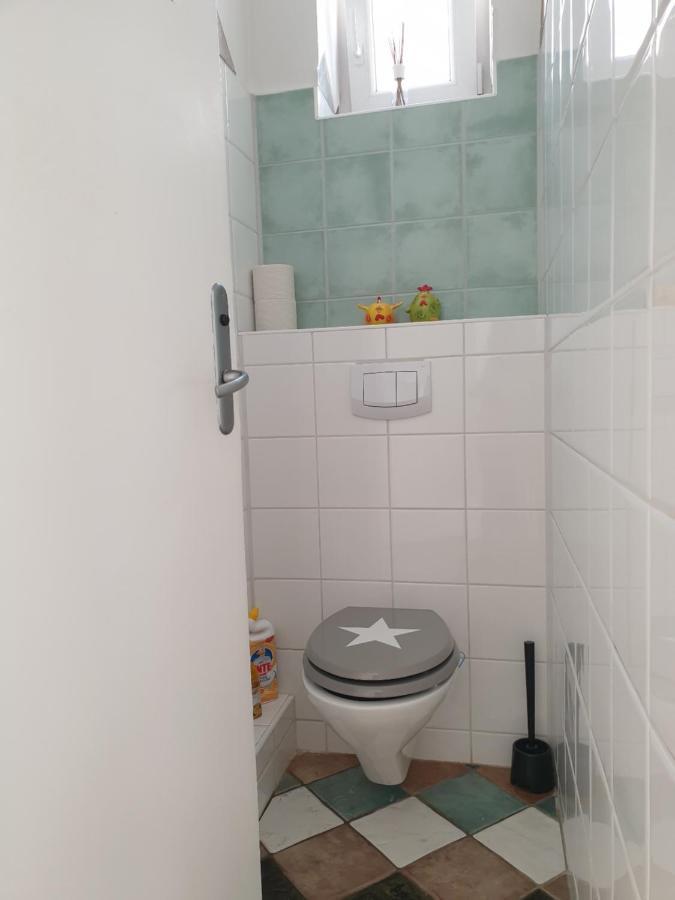 Sunny And Spacious Apartment Near City Centre Bécs Kültér fotó
