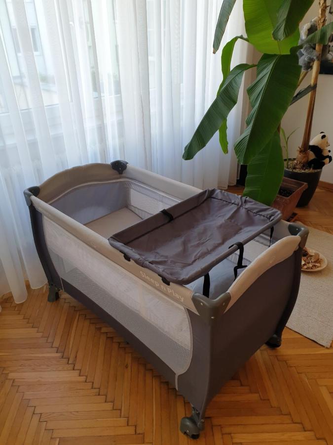 Sunny And Spacious Apartment Near City Centre Bécs Kültér fotó