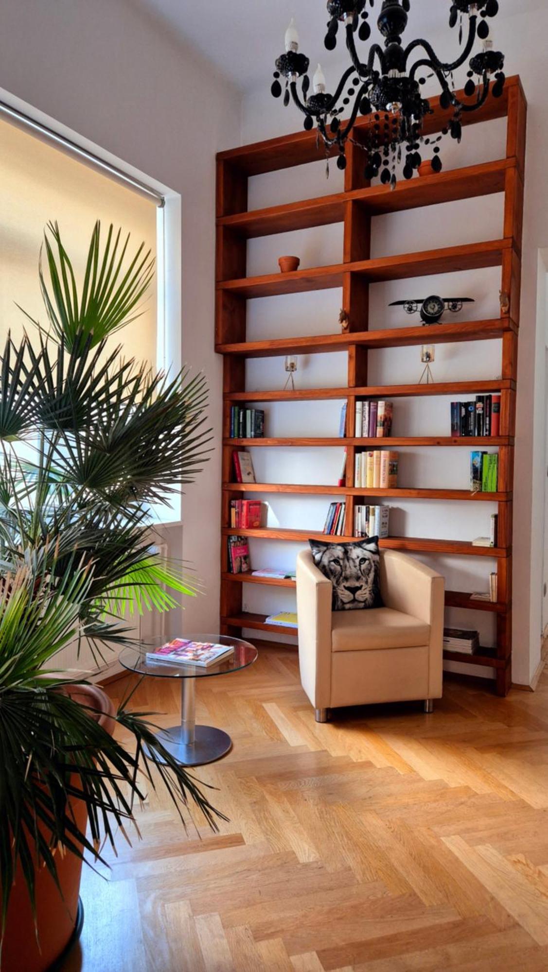 Sunny And Spacious Apartment Near City Centre Bécs Kültér fotó